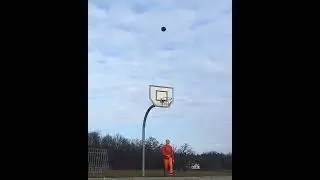 Behind the Backboard Basketball Trickshot / Руки Вверх  - Ай, яй, яй #shorts