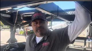 Transporte de carros en California con Dodge 5500 y Kaufman remolque.