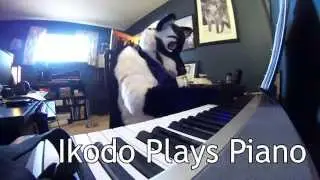Ikodo Plays Piano - Nuvole Bianche