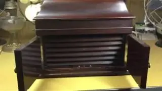 Victor table Victrola with lid, the VV-IX