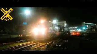 Dupla de c30-7 rumo 7687/7622 passando escoteira pelo p&aacute;tio da Santa PST em Santos. BELA BUZINADA!!