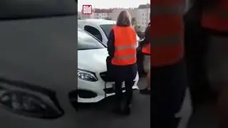 Autofahrer vs. radikale Klimasch&uuml;tzer #Shorts