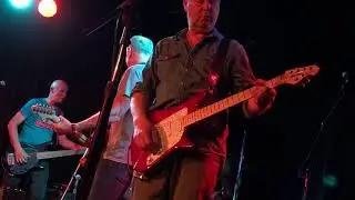 James Reyne -LIVE. Unpublished Critics. Corner Hotel, Melbourne Cup Eve. 6/11/17.