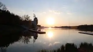 Space discovery - jezioro Malta o zachodzie słońca