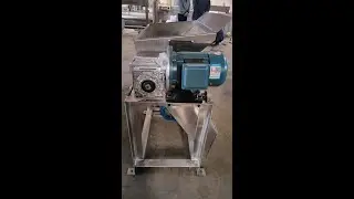 Cassava  grating machine