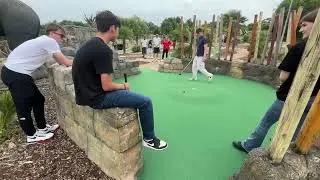 The Lost Jungle Mini Golf⛳ - Near Stanmore Station London