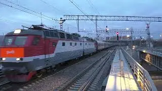 Электровоз ЧС7-027 (ТЧЭ-18) со скорым поездом №142М Курск - Москва.
