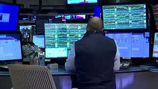 Wall Street ends 2025's final session lower but posts big annual gains | REUTERS