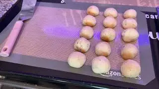 Parchment paper vs silicone baking mats