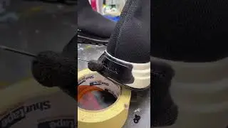 Окрашиваем подошвы в черный цвет (Prada)