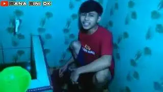 Chalange Memakan Indomie di Wc/Toilet - Rasa sensasi yang luar biasa