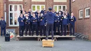 #Borkum 🎶 Benefizkonzert🙏für die #Ukraine 🇺🇦 durchBorkumer Vereine #shanty #insel #tracht 30.04.2022