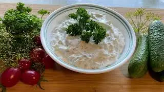Easy Tzatziki Sauce with Sour Cream/Вкусны соус Цацики! Быстро и просто!