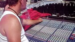 Mal soundchecking Livewire AC/DC @ Rhodes Rock 2010