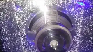 Autosubwoofer in der Wohnung anschließen (HIFONICS)