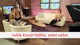 Jobb kicsit k&uuml;l&ouml;n, mint v&aacute;lni - S. Toth Marta @ FEM3 CAF&Eacute;
