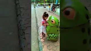 આ દેડકા સાથે શું વાત કરે છે #short #dedko #comedyshorts #viral#cutebaby#ytviral