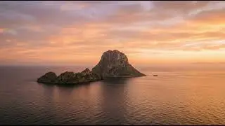 Ibiza 2026 Sunset 528 Hz Afro & Melodic House | Calm Background Music at Es Vedr&agrave;