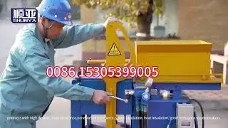 This is SY2-25 electric engine  hydraulic clay brick making machine.My WhatsApp is 0086 15305399005.
