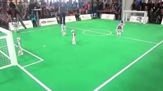 RoboCup 2015 Preliminaries: Nao-Devils vs. Bembelbots