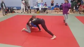 Laura's first guillotine win: Warwick UKBJJA Competition, 2018