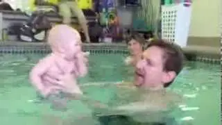 Baby swimmers 3 to 5 months at DolFUN SWIM Academy