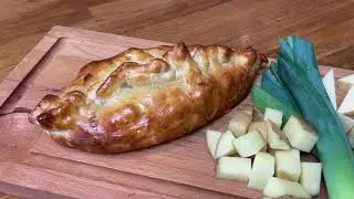 Pieter demonstrates making leek, potato & cheese pie