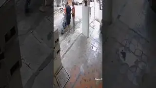 zepto delivery boy attacked customer #shorts #ytshorts #youtubeshorts #zepto #deliveryboy#viralshort