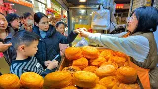 Внутри ОГРОМНО продуктового рынка Юньнани: Бесконечные блюда и ароматы, которые можно почувствовать