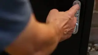 Setting the lock on your LockTin secure delivery box