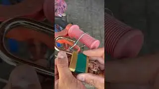 Safe method to lock your bicycleSimple strong protection #USA #BikeLock #UrbanSafety
