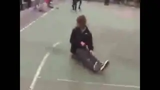 Caindo de skate com estilo