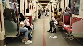Toronto Subway Transfer & Ride at TTC Bloor-Yonge Station