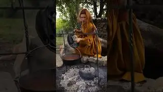 Campfire Chili & Cornbread 🔥 #campfirecooking #cookingasmr #outdoorcooking
