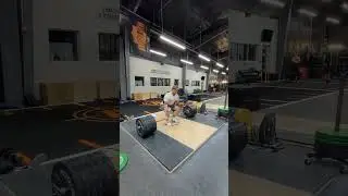 605lb Deadlift with hookgrip!