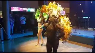 Show Fancy Fest