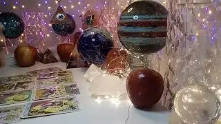 LEO - LE SALE HUMO DE LAS OREJAS SI TE VE HABLAR CON ALGUIEN!    ERES SU SOL IRREMPLAZABLE!