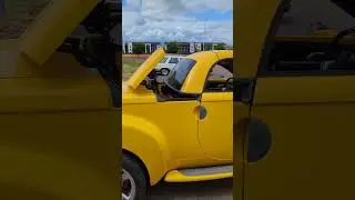 Chevrolet SSR in the summer sun 🌞