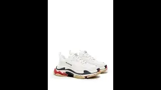 Lacets sur des balenciaga triple s
