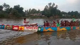 শেরপুরের সুঘাট ইউনিয়নের গ্রাম বাংলার ঐতিহ্যবাহী নৌকা বাইচ মেলার তৃতীয় দিনের প্রতিযোগিতা।