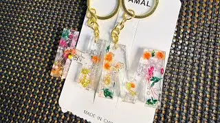 &ldquo;Handmade Resin Keychains 🦋 Butterfly & Leaf | Unique DIY Art 🌿✨&rdquo;