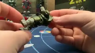 Halo Mega Master Chief vs Brute Warrior (Craig)