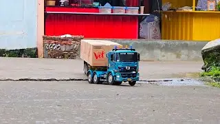 AKSI KE 85 ‼️ Pengiriman Jarak Jauh Rc Truk Hino Trailer Angkut Tiga Karton Air Mineral Lintas Desa 