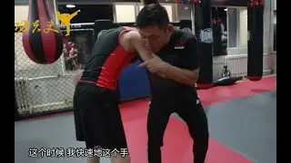 站立擒拿与mma中的中国跤。马运芳和姚红刚两位老师的表演让小伙伴大开眼界