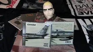 Unboxing: Eminem's &ldquo;KAMIKAZE&rdquo; EU version CD