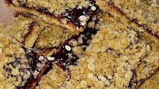 Raspberry Oat Bars