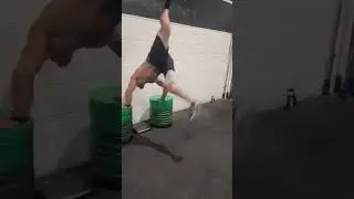 deficit handstand pushup