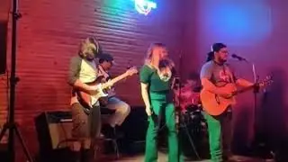 Long haired country boy - Sunset Whiskey Full Band 3/15/2020    ( The Last One before covid )