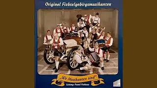 Her mit meinen Hennen