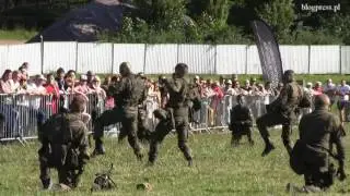 Pokaz 25 Brygady Kawalerii Powietrznej w czasie pikniku 